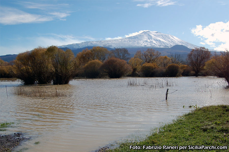 Lago Gurrida (foto: Fabrizio Raneri) [click per ingrandire l'immagine]