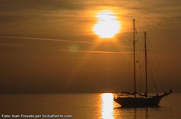 Giardini Naxos (ME) - Tramonto
[click per ingrandire l'immagine]