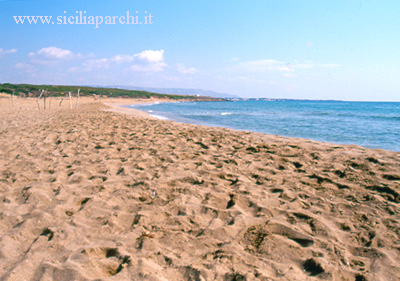 /La spiaggia di Eloro, meta di migliaia di turisti